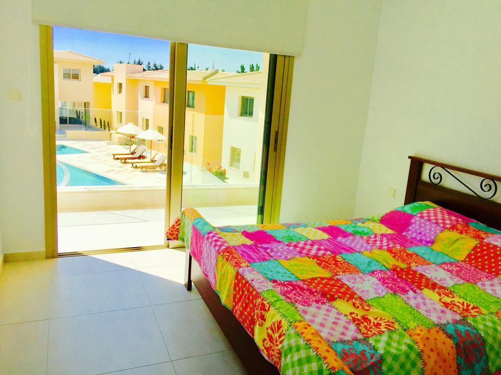 Oasis Park Willa Pafos